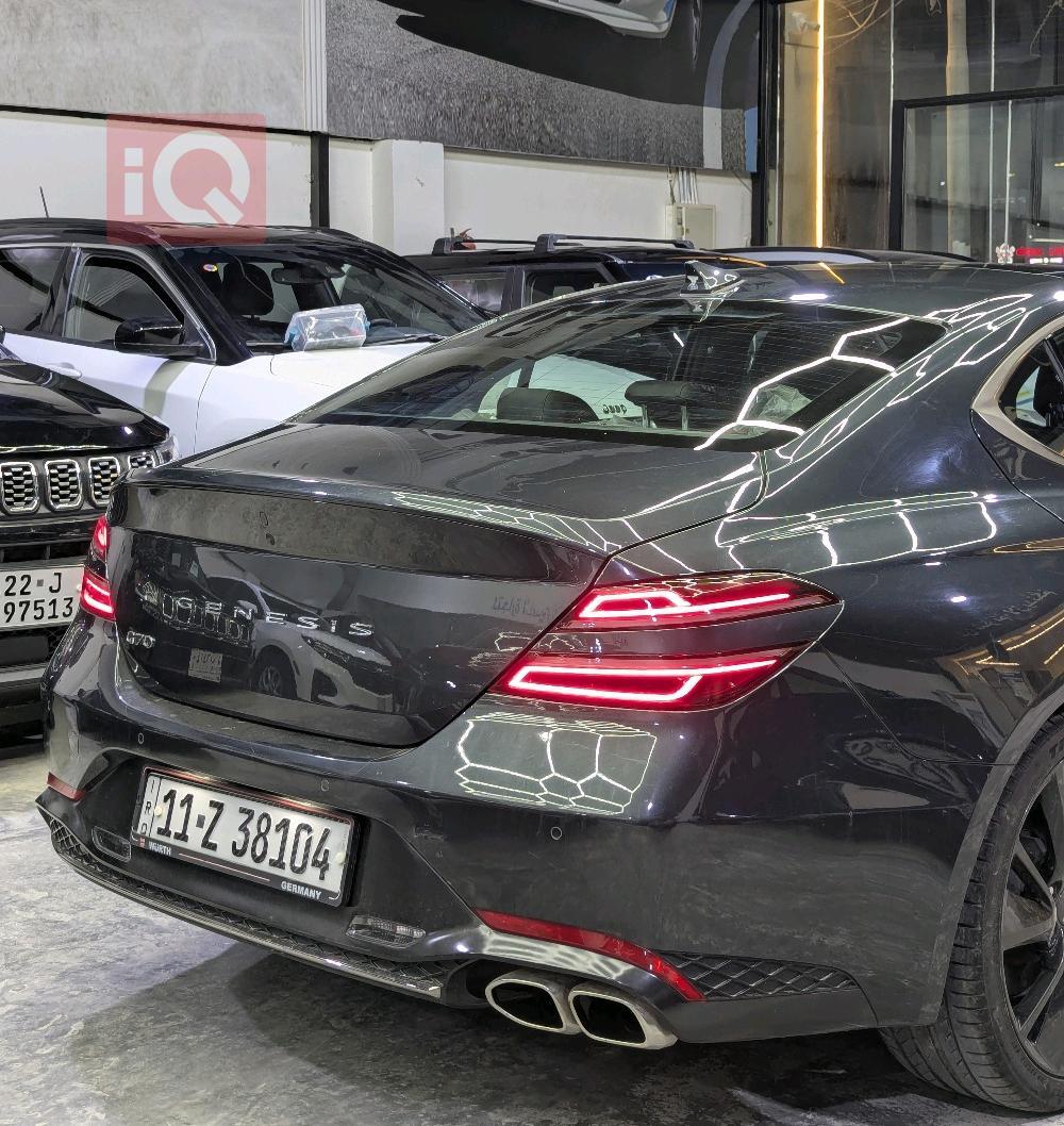 Genesis G70